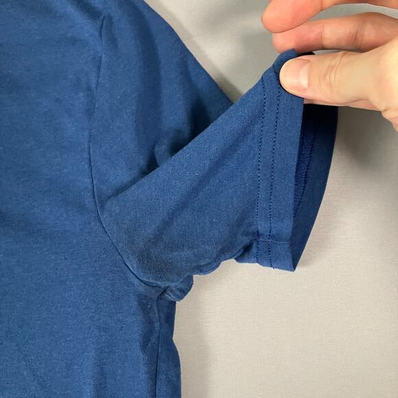 Oakley T-Shirt Men’s Medium Blue USA Flag Logo Graphic Tee - Picture 12 of 12